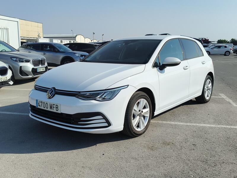 VOLKSWAGEN Golf 1.0 eTSI Life